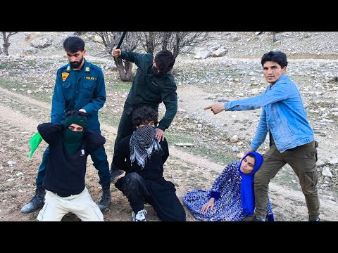 "Thrilling Police Chase: Rapid Arrest of Criminals in Special Operation" ✅