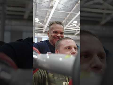 RICH GASPARI SHOWS US HOW TO BUILD SHOULDERS! | #shorts