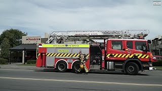 preview picture of video 'Kitchen fire Riccarton Road'