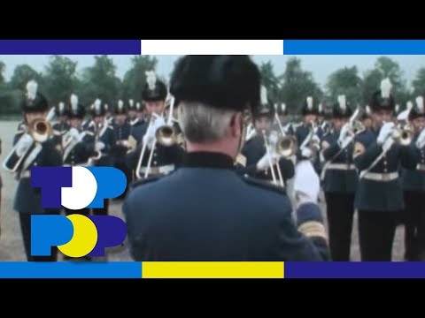 Koninklijke Luchmacht Kapel - Brass Band Leader Toppop (1972) • TopPop