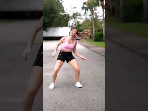 Laura Biondo freestyle footballer | world Championship girl| football skills tutorial #football