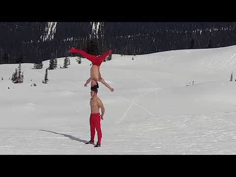 Quốc Cơ - Quốc Nghiệp Biểu Diễn Trên Núi Tuyết | In Whistle Canada