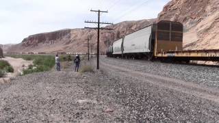 preview picture of video 'Union Pacific - Afton Canyon Manifest'