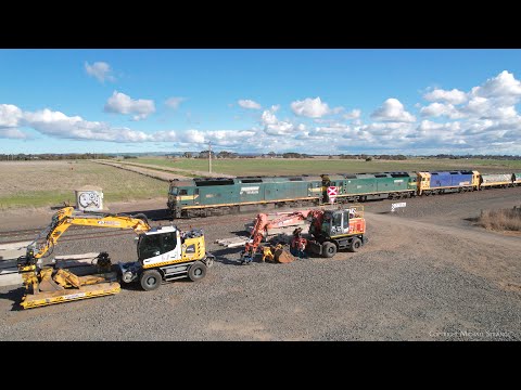 7732V Pacific National Grain Train With VHAF Hoppers (15/8/2023) - PoathTV Australian Railways