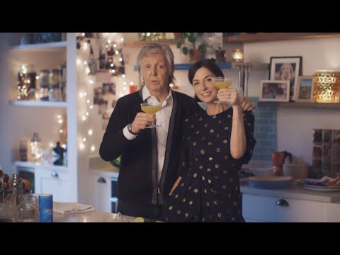 How to make a Maccarita : Paul and Mary McCartney Serve it Up