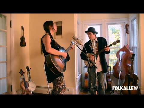 Folk Alley Sessions: Mike + Ruthy - "The Freckled Ocean"