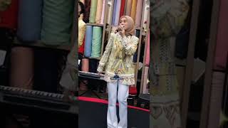 Download lagu Penampilan bunda Lesti nyanyi Zapin Melayu 🖤 mp3