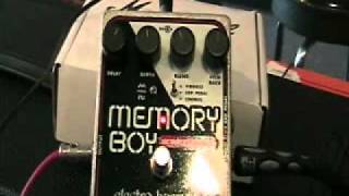 Braswell Music Demos the Electro Harmonix Memory Boy