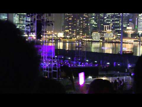 [FANCAM] 121123 SMTOWN SG - Kris, Amber & Key (Like a G6)