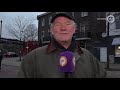 De beste wensen voor het komende jaar, bij de oliebollenkraam