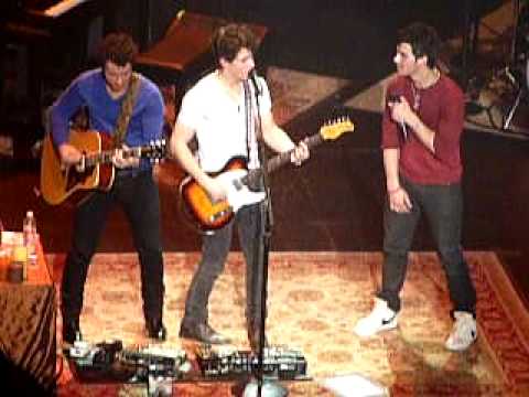 Nick Jonas and The Administration with Joe and Kevin Jonas "Who I Am" - L.A. 1/29/10