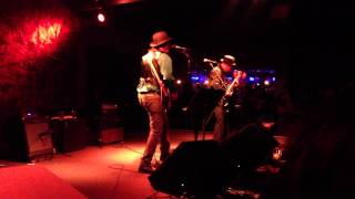 Les Claypool - Wynona's Big Brown Beaver (acoustic) PRIMUS