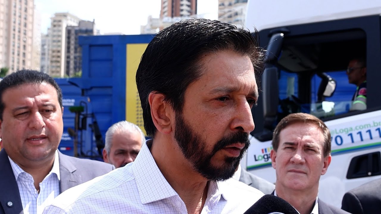 241220 ADI Externo Entrega das Carretas para Destinação de Resíduos Movidas a Biometano PREFEITO