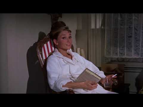 Breakfast at Tiffany's - Holly climbs up to Paul's appartment