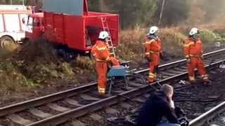 preview picture of video 'Vykolejený nákladní vlak v Přibyslavi poničil trať'