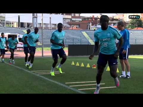 Exercices de vivacité avec les Bleus à Tirana