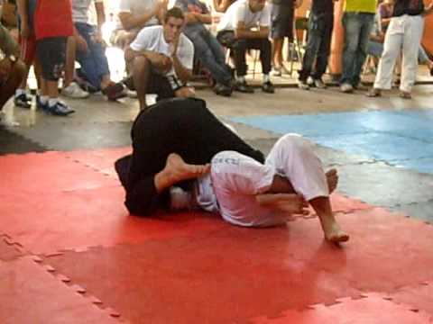 Copa Sul Fluminense de Jiu Jitsu 2010 - Igor Nogueira vs Davi -Final - Faixa amarela