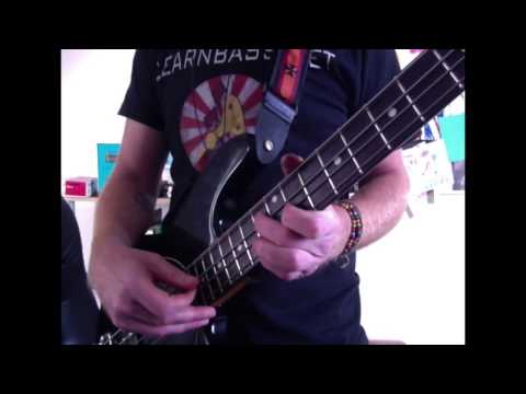 Drama Chords : A Bass lesson everyday # 83