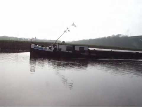 Vorbeifahrt Binnenschiff NawatransVI 06  GMS 04401160 zu Tl auf der Hunte unter BB Brücke A29