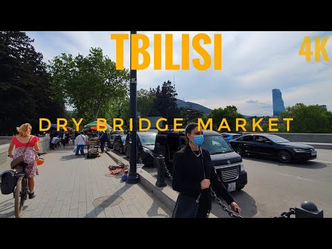 image-Who designed Peace bridge in Tbilisi?