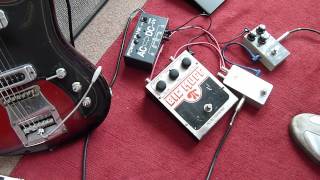 Video thumbnail for Fredric Effects IC Big Muff comparison with '78 IC Big Muff by timhulio