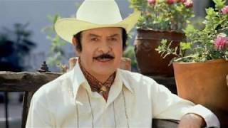 BESANDO LA CRUZ Antonio Aguilar  (LETRA)