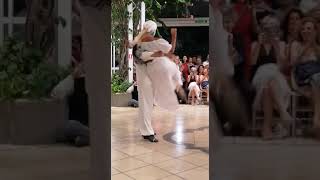 Alejandra Mantinan y Mariano Otero (2022) Exhibición 2 - Selva di Fassano , Puglia