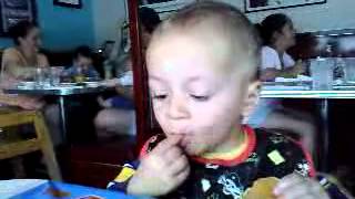 Qik - The Pancake incident at the Post Road Diner by Tom Ajello
