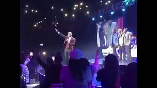 Ingakho Ngicula Ngihlabelela. Dumi Mkokstad live