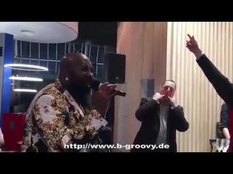 „b.groovy“ feat. David A. Tobin live auf der Hannover Messe