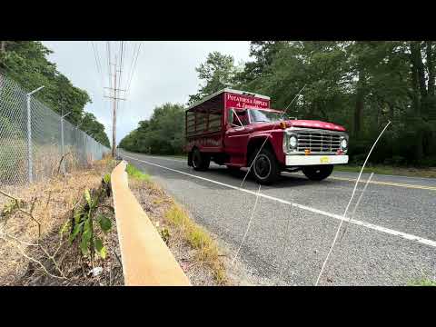 1975 Ford F-500 Custom Cab Delivery Truck