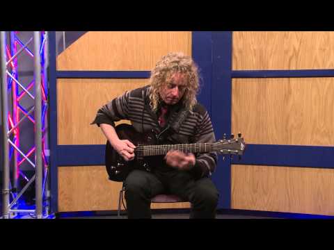 Vox Amplification DelayLab Delay Guitar Effects Pedal Overview | Full Compass