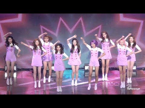 [4K] 모모랜드 MOMOLAND 꼼짝마&어마어마해 Freeze & Wonderful Love by Sleeppage