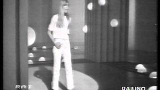 Françoise Hardy canta "I sentimenti" (Et même), (However much)