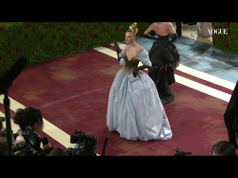 Caroline Trentini at the MET Gala 2022 | VOGUE
