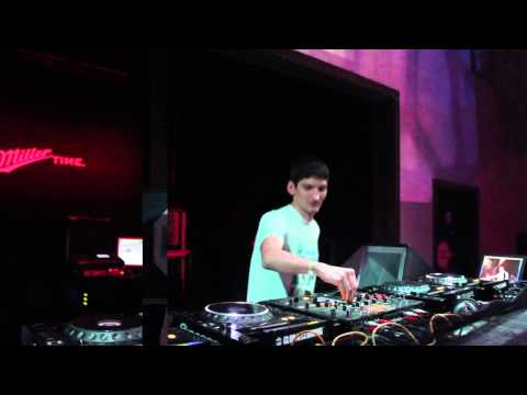 Slava Petrov at Armada Edition#Pravda 22.11.2013