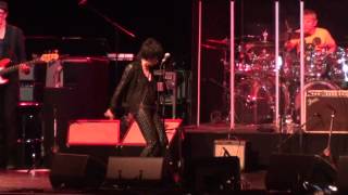 Joan Jett - I Can&#39;t Explain (cover by The Who) - MusiCares Benefit Honoring Pete Townshend - 5-28-15