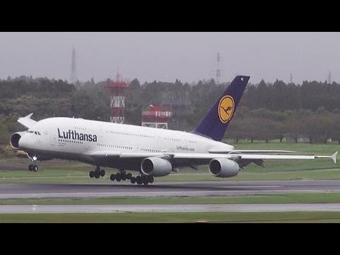 ビデオ: ハリケーン ザビエル中に A380 が乱着陸
