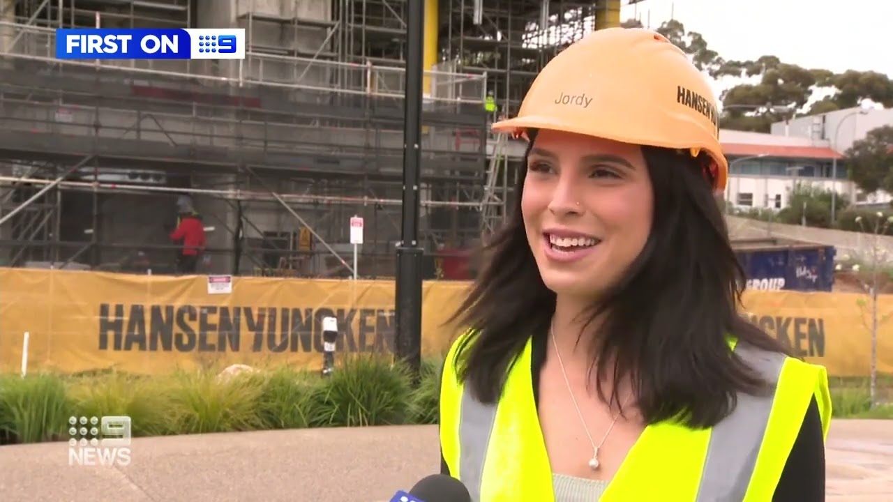 Hansen Yuncken - Flinders University Health and Medical Research Building 'CraneTok' - Channel 9