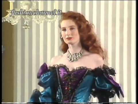 "Emanuel" Autumn Winter 1988 1989 London 1 of 1 pret a porter woman by FashionChannel