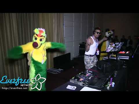 Fiesta Equestria 2013 (Fixed Angle RARE) - Pon3techtronica FULL Concert