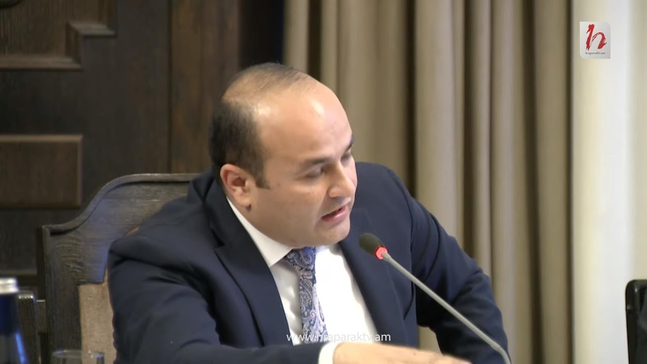 Կառավարության նիստ. ուղիղ