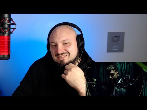 Recycled J - CASANOVA // BATERISTA REACCIONA // Nacho Lahuerta