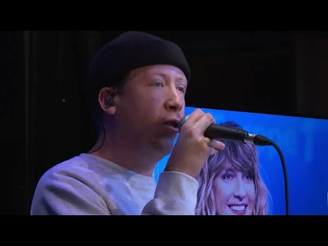 Eddy de Pretto interprète en live "Fête de Trop" dans Bonjour la France