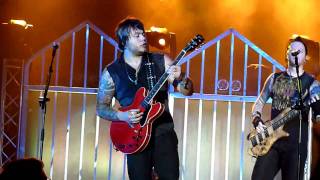 Hinder Live &quot;Hey Ho&quot; 10-23-2010 Treasure Island Casino Red Wing, Minnesota