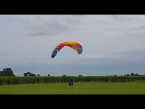 Pouso Voo 215 de Paramotor IKE Costa - 19/03/22 - Ninho dos Condores