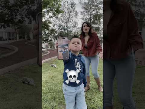 Tung Sahur o Tralalero Tralala? 🦈🤔😏 #shorts