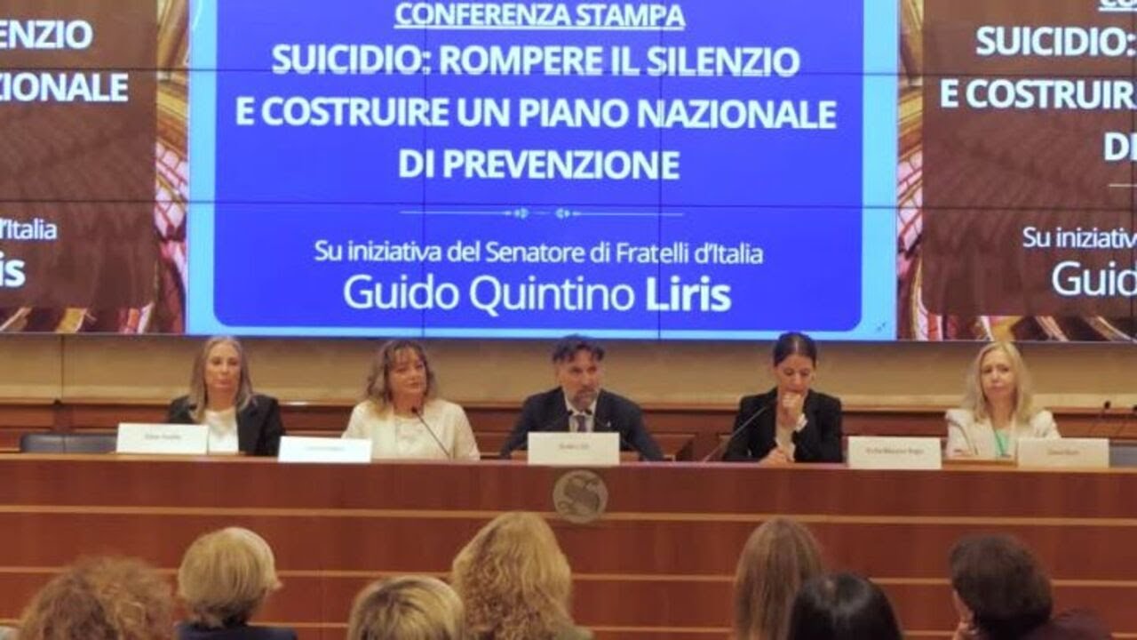 Telefono Amico: "In Italia 300 suicidi al mese"