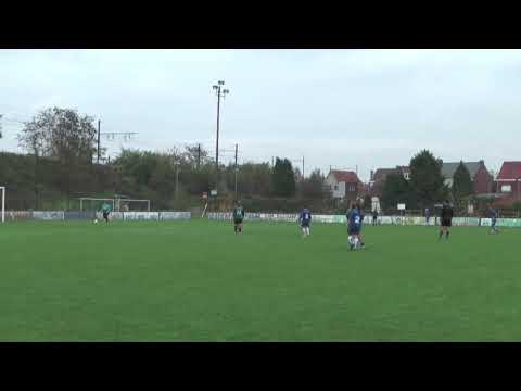 20091111 Weerde DVC Tinne retourneert een uittrap 0 1