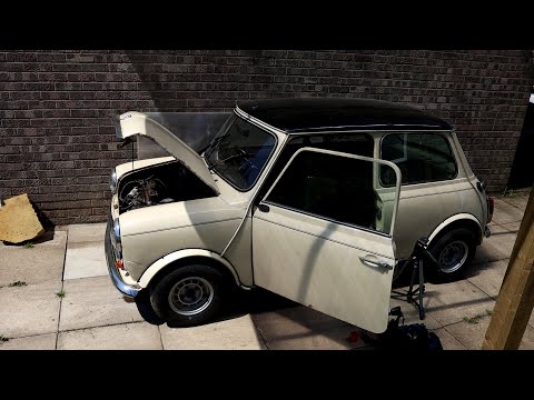Classic Mini Mayfair 1982 restoration, remove rear subframe.
